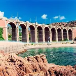 Frejus, Studio, 100 M De La Plage-Port Frejus