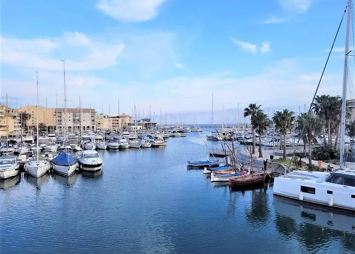 Frejus, Studio, 100 M De La Plage-Port Frejus