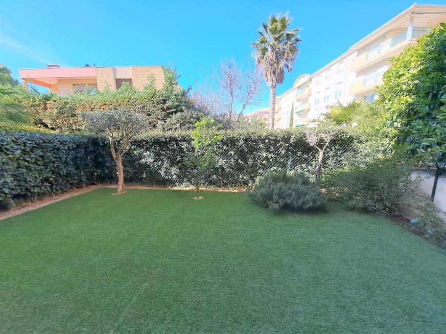 Frejus, Studio, 100 M De La Plage-port
