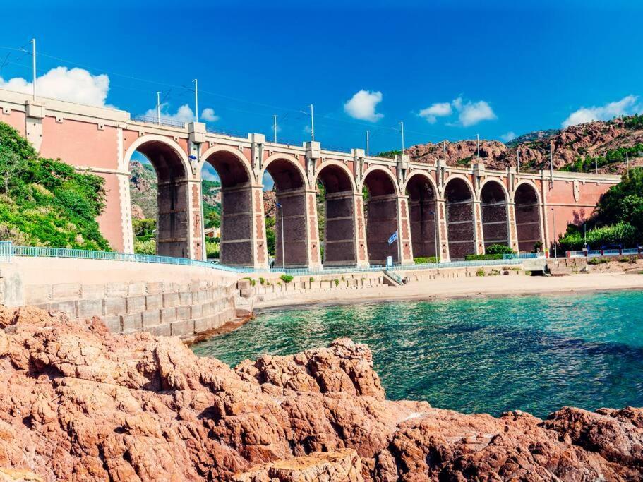 Frejus, Studio, 100 M De La Plage-port Apartment *