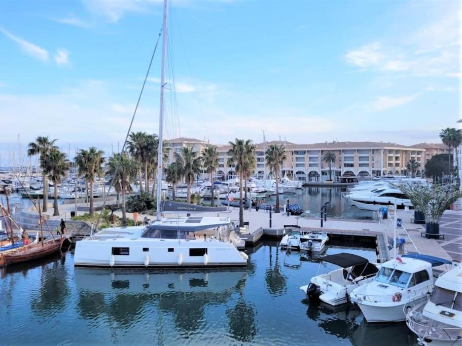 Apartment Frejus, Studio, 100 M De La Plage-port