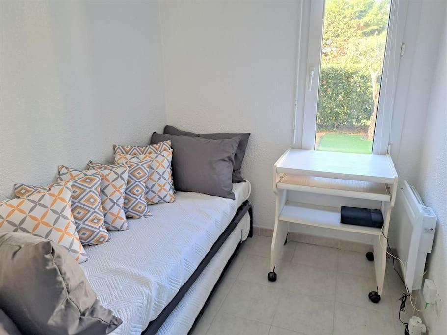 Frejus, Studio, 100 M De La Plage-port Apartment