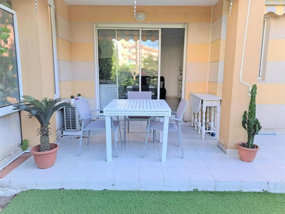 Frejus, Studio, 100 M De La Plage-port Fréjus