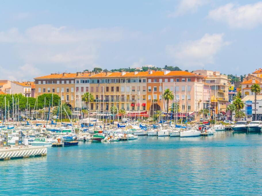 Apartment Frejus, Studio, 100 M De La Plage-port *
